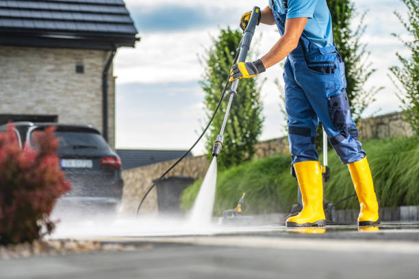 Best Driveway Pressure Washing  in New Roads, LA